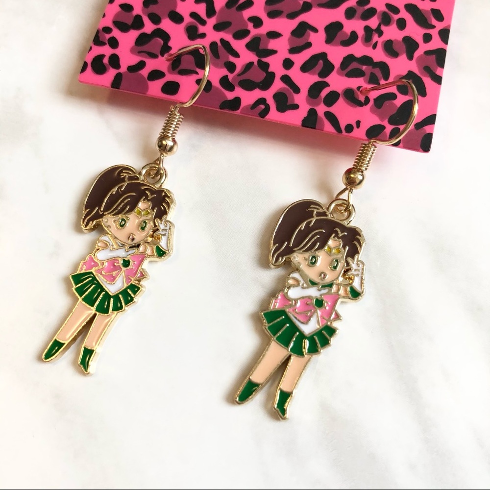 🎉 New Betsey Johnson Sailor Moon Sailor Jupiter Dangle Earrings - Picture 2 of 4